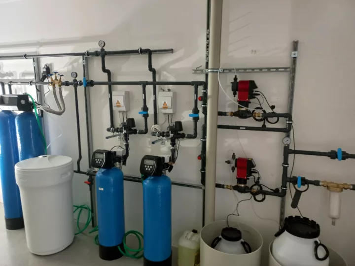 Úprava studniční vody na pitnou ve výrobní budově
