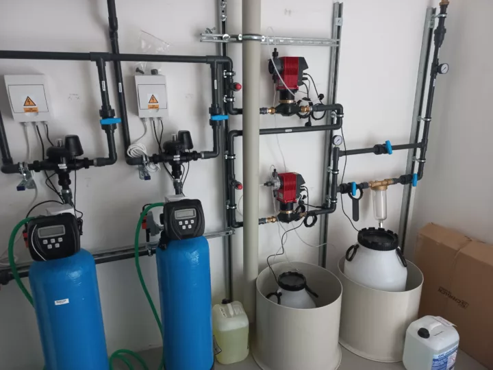 Úprava studniční vody na pitnou ve výrobní budově